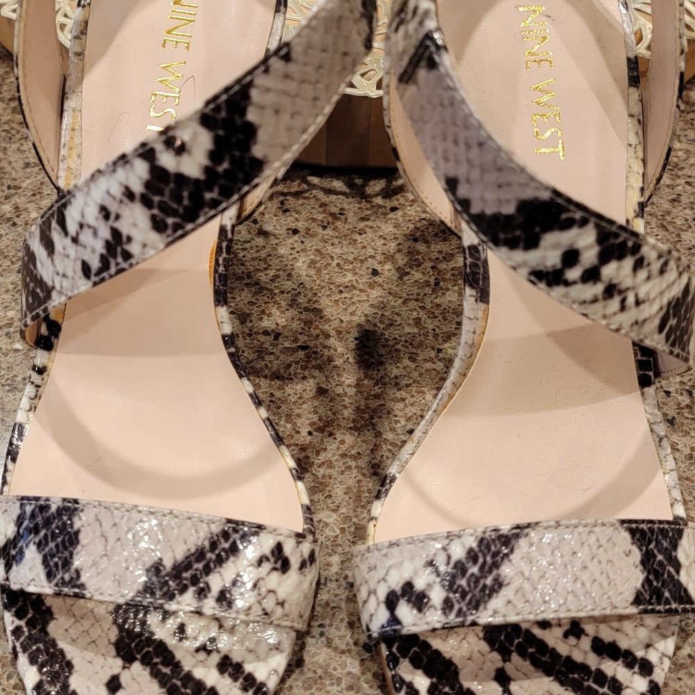 Nine West heels - size 8 never worn - black and beige